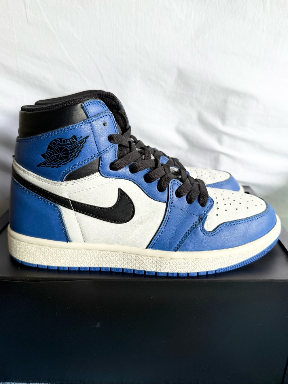 AUTHENTIC Jordan 1 Retro High OG Game Royal size 8 555088403 2018 PRE-OWNED